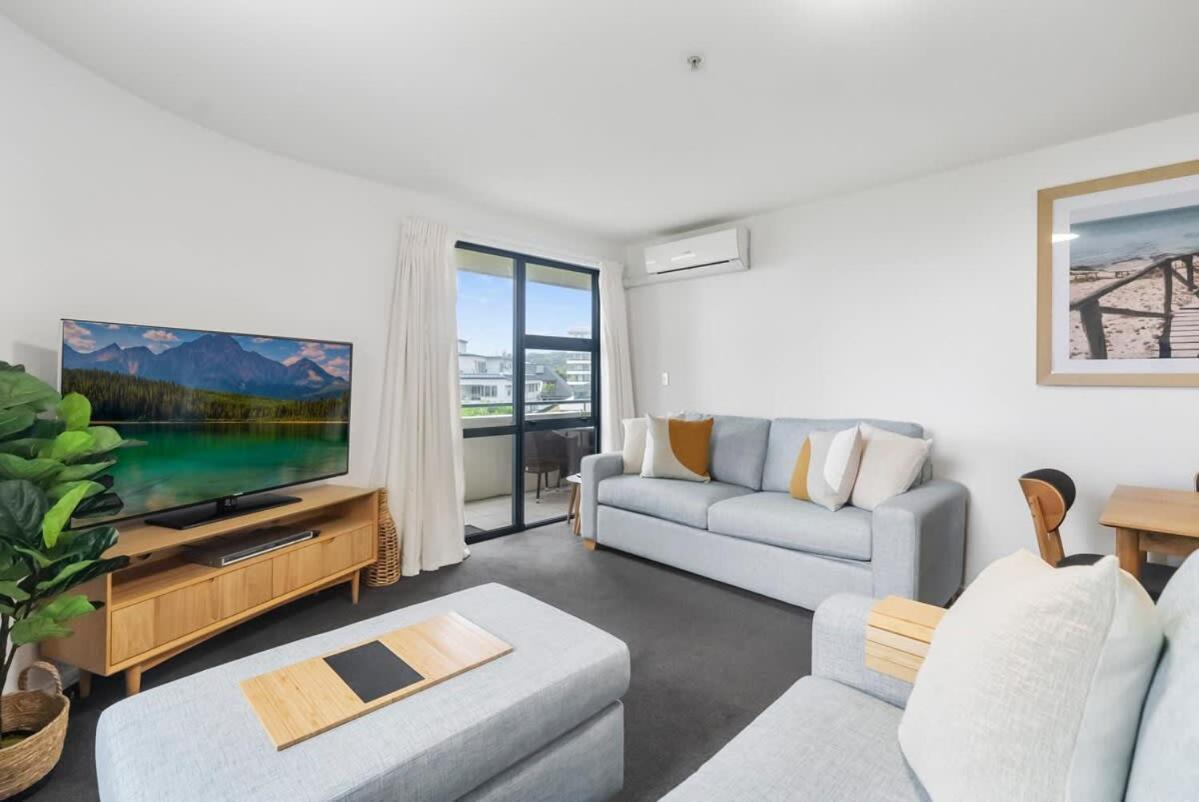 Beach Views At Oceanside Apartment Mount Maunganui Exterior photo